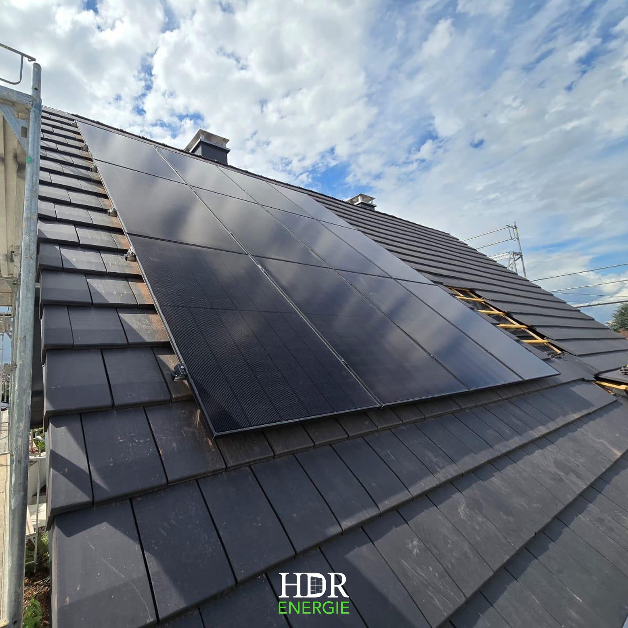 Installation photovoltaïque – sur toiture –  9.345 kWc + batterie de stockage Huawei – LUNA2000-7-S1
